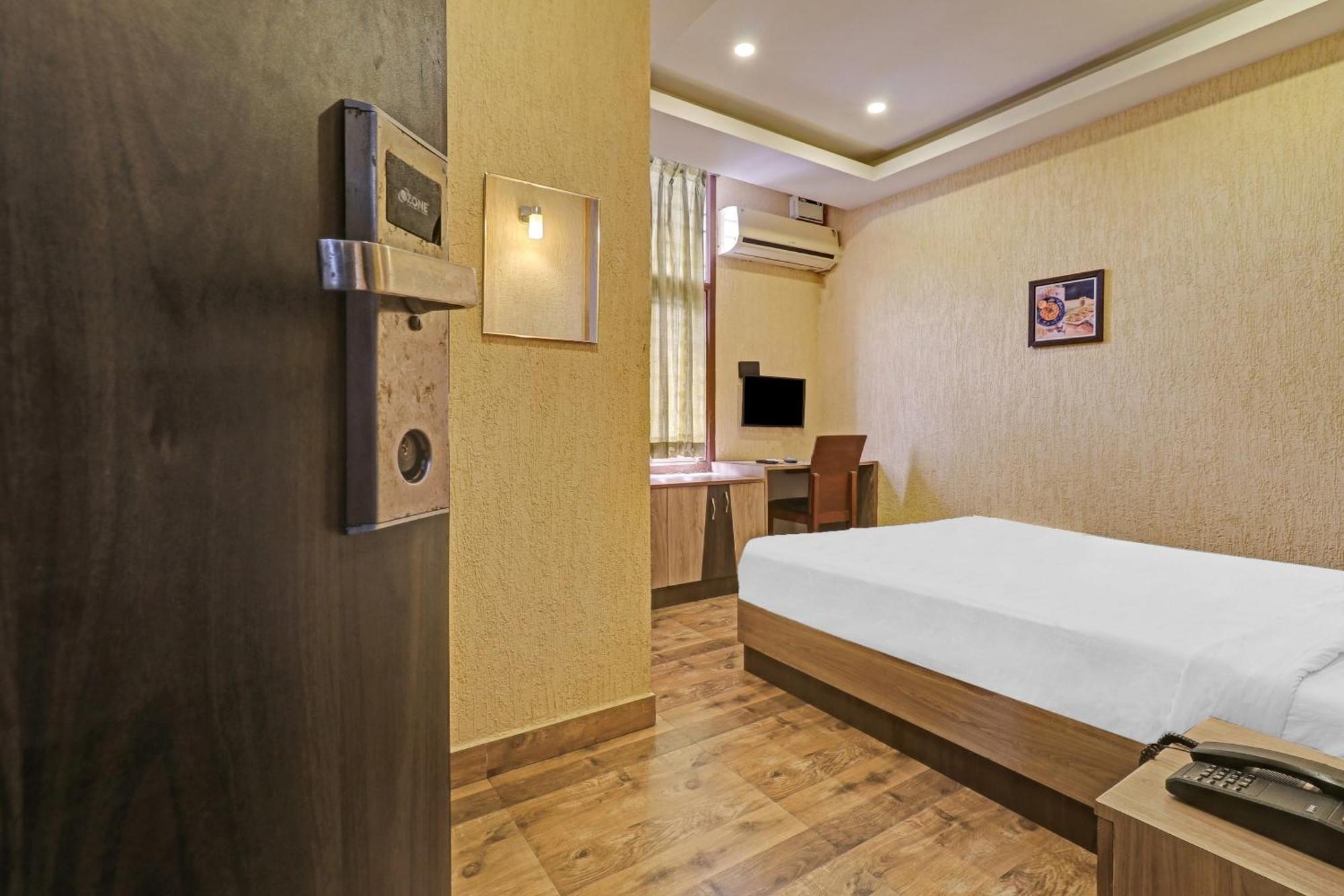 Hotel O Anbu Residency Tiruchirappalli Zewnętrze zdjęcie