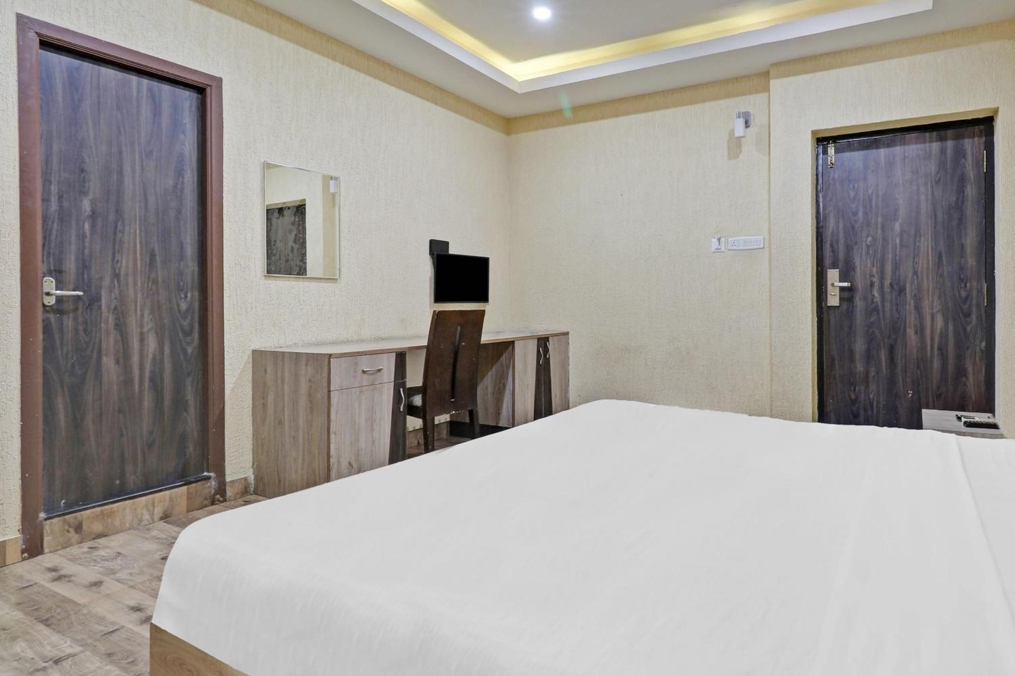Hotel O Anbu Residency Tiruchirappalli Zewnętrze zdjęcie